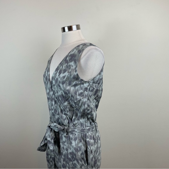Cloth & Stone Gray Camouflage Animal Print Jumpsuit Women Size Medium New - Picture 6 of 9
